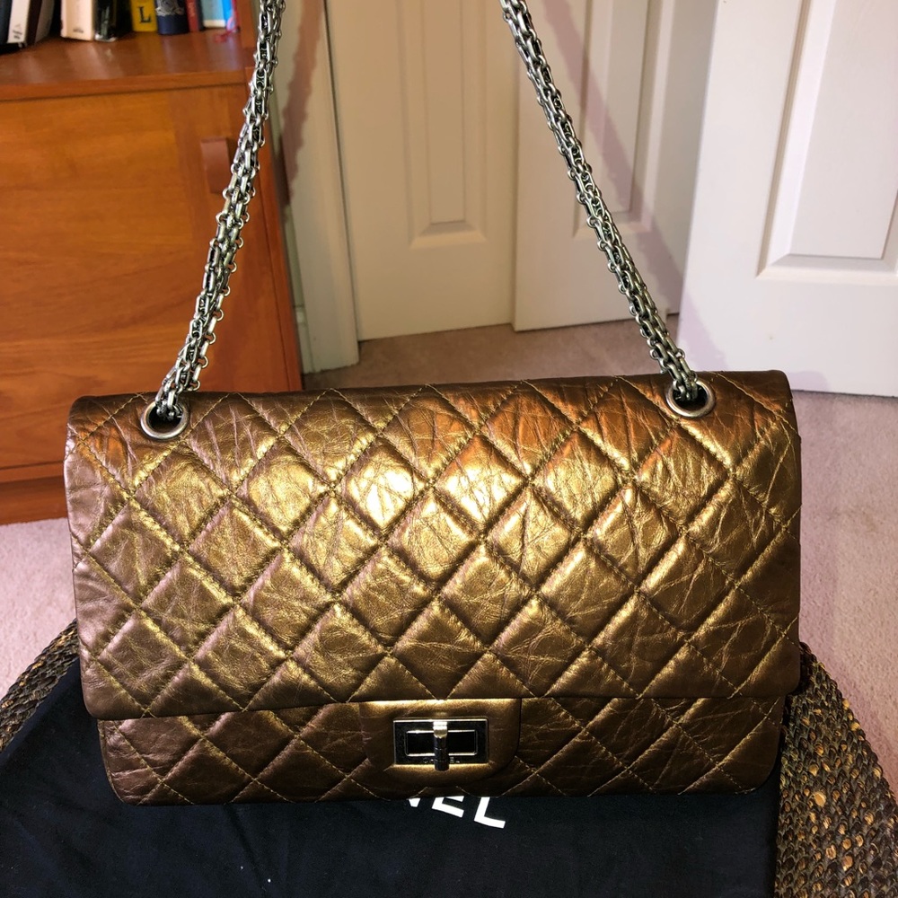 Chanel reissue handbag excellent condition - Picture 2 of 4